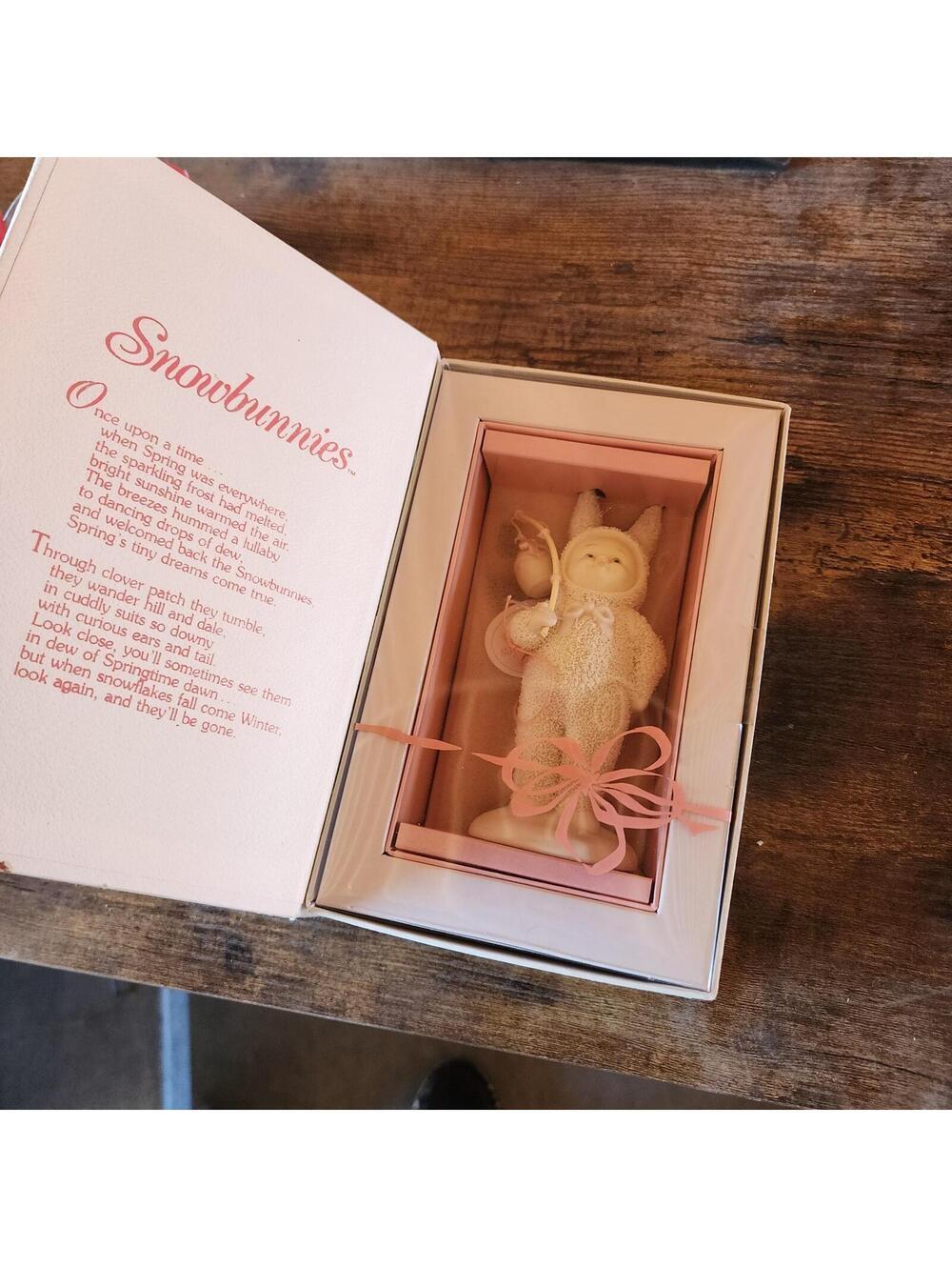 Dreamsicles Snowbunnies Angel Figurine w Original Box Retired Collectible